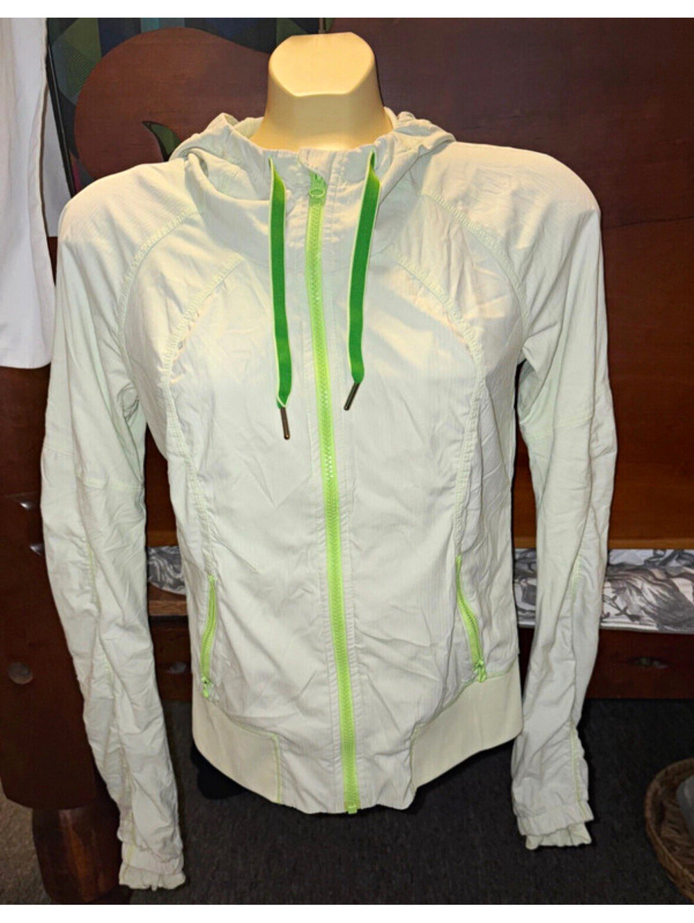 lululemon athletica Women's Hooded Full Zip Nylon Windbreaker Yellow/Green S